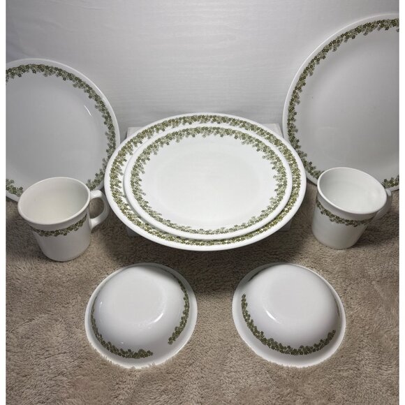 Corelle Crazy Daisy Set 2 Each of Dinner & Salad Plates, Mugs and Small Bowls - Picture 2 of 12